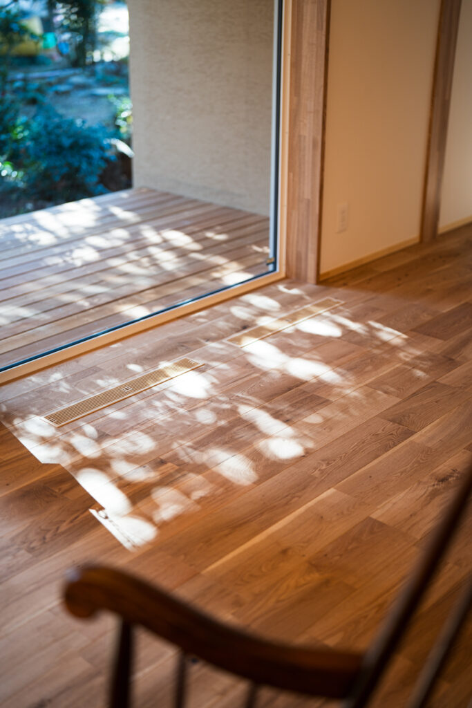 ファサードラタンの外壁とそとん壁のエントランス